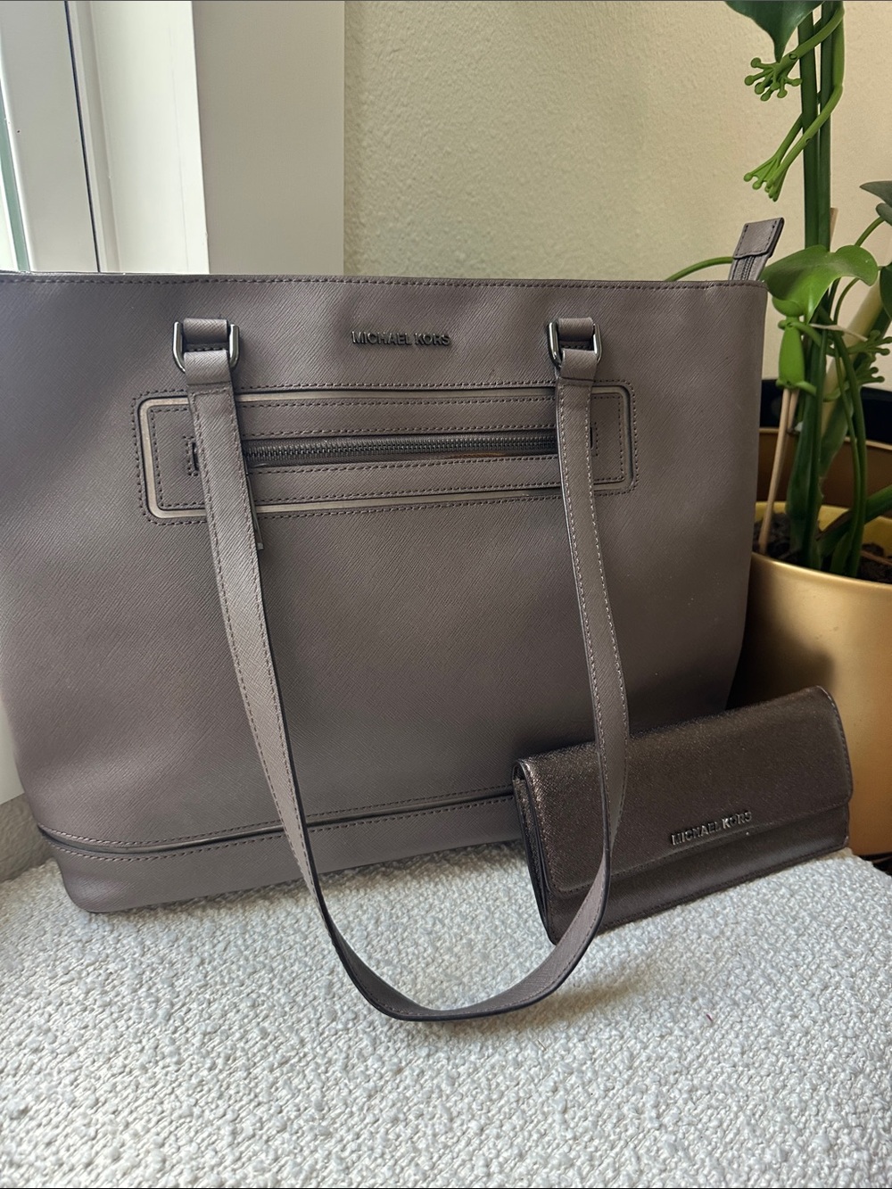Michael Kors Taupe Gray Structured Leather Tote with Matching Wallet